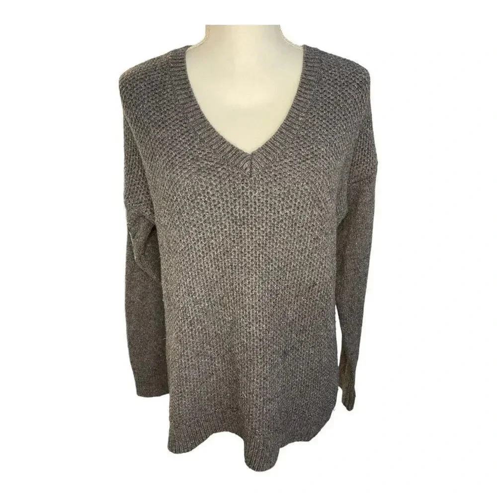 Banana‎ Republic Women’s Medium Gray Chunky Knit V-Neck Sweater